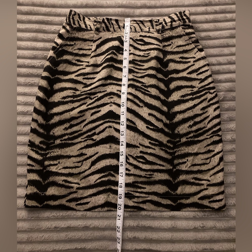 GALA 100% Silk Bold Black & Tan Safari Zebra Print Midi Skirt Womans SZ Small - Picture 13 of 15
